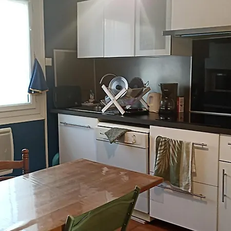 Hébergement de vacances Ancienne Maison De Pêcheurs Rénovée à Sète