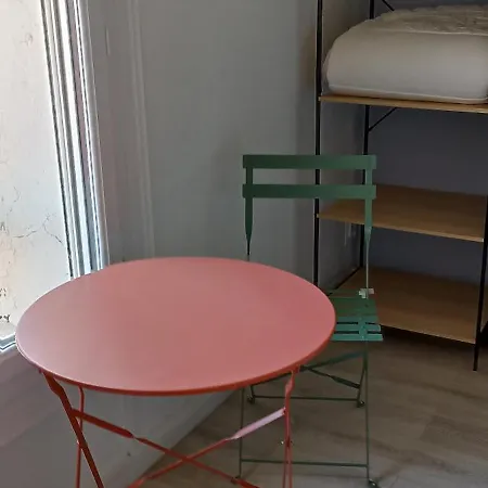 Hébergement de vacances Ancienne Maison De Pêcheurs Rénovée à