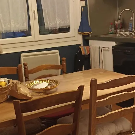 Casa de Férias Ancienne Maison De Pêcheurs Rénovée à *