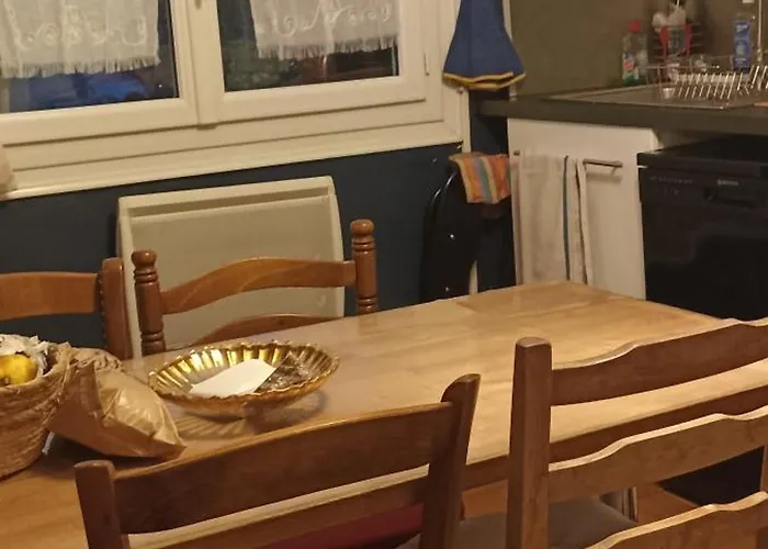 Casa de Férias Ancienne Maison De Pêcheurs Rénovée à *